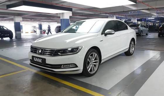 VOLKSWAGEN PASSAT 2.0 16V TSI BLUEMOTION GASOLINA HIGHLINE 4P DSG VOLKSWAGEN PASSAT 2.0 16V TSI BLUEMOTION GASOLINA HIGHLINE 4P DSG